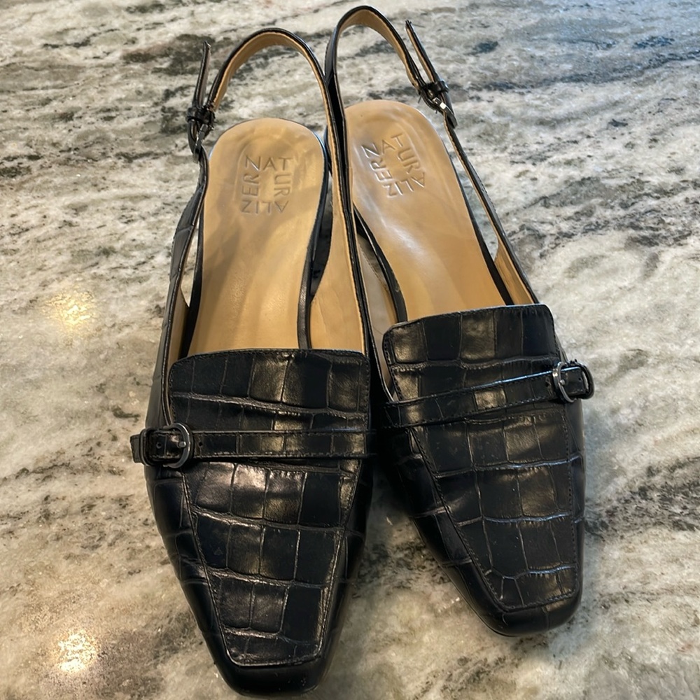 Naturalizer Slingback Flat - Embossed Crocodile Detail - Black, Size 9 Wide